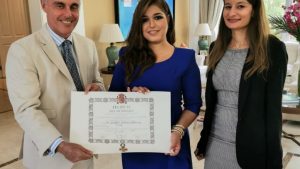 ESPAÑA: Rey concede Orden de Isabel La Católica a funcionaria RD ESPAÑA: Rey concede Orden de Isabel La Católica a funcionaria RD