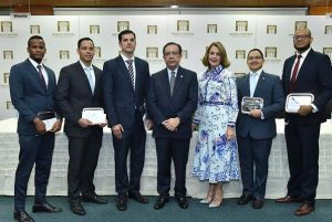 BC premia ganadores ‘Concurso Economía Biblioteca Juan Pablo Duarte 2019’