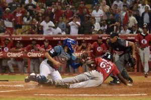 Leones vencen al Licey y ganan City Champ; Aguilas derrotan Toros