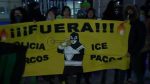 Policía arresta personas protestaban contra arresto vendedores en tren