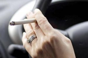 NY sube de 18 a 21 años la edad mínima para comprar cigarrillos