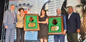 Adriano Tejada y Héctor Pereyra reciben el Premio Hanns Hieronimus Adriano Tejada y Héctor Pereyra reciben el Premio Hanns Hieronimus