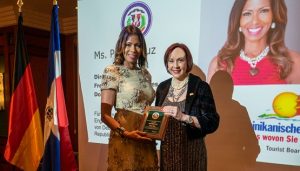 Embajada de  RD en Alemania reconoce a Petra Cruz