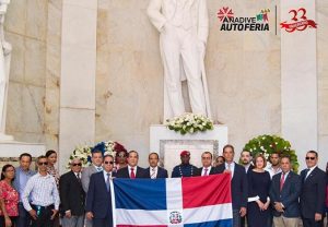 Directivos ANADIVE depositan ofrenda en Altar de la Patria Directivos ANADIVE depositan ofrenda en Altar de la Patria