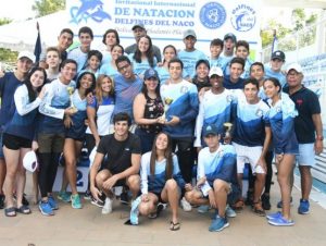 Delfines del Naco campeones Internacional de Natación