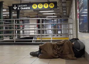 Newark demandó al alcalde De Blasio por «envío“ de indigentes Newark demandó al alcalde De Blasio por «envío“ de indigentes