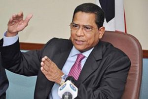 Sugiere abaratar campañas frena narcos en política de RD