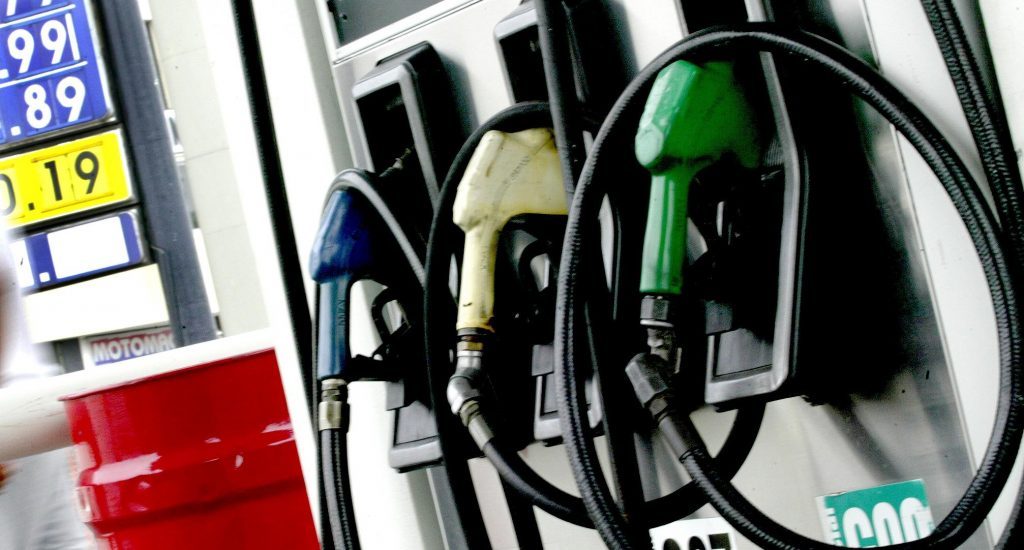 Gobierno destinará 357.8 millones para evitar alzas de combustibles imagen