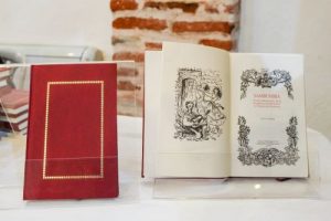 Circula libro “Sambumbia que recrea vida del país en la década del 1940