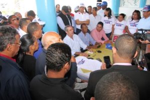 Abinader afirma Gobierno malgasta mientras hay serias fallas educativas