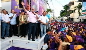 En Hermanas Mirabal, Gonzalo promete “más cuarto y empleo”