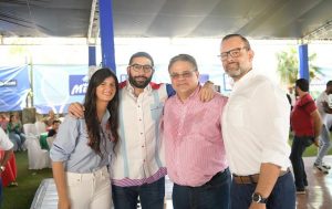 Mejía Arcalá agradece colaboradores con gran fiesta navideña Mejía Arcalá agradece colaboradores con gran fiesta navideña