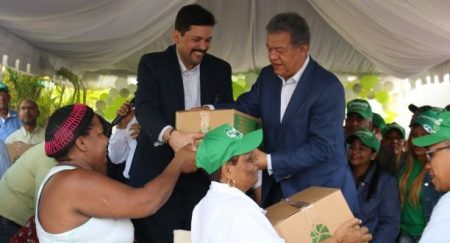Leonel saluda las fiestas y dice su partido gobernará el país en el 2020 Leonel saluda las fiestas y dice su partido gobernará el país en el 2020