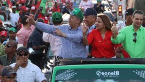Leonel dice bases PLD están en su corazón; recorrió zonas del Sur Leonel dice bases PLD están en su corazón; recorrió zonas del Sur