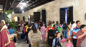 Noche Larga de los Museos atrajo en Santo Domingo a cientos de personas Noche Larga de los Museos atrajo en Santo Domingo a cientos de personas