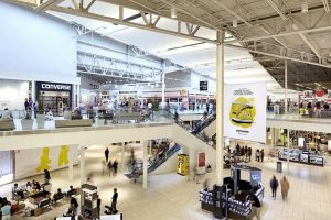 NUEVA JERSEY: Falso reporte de tiroteo genera caos en un mall