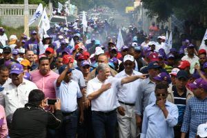 BAHORUCO: Gonzalo promete impulsar desarrollo en región sur