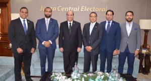 Con el apoyo de la JCE, organizarán debates de los candidatos a cargos