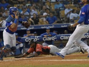 Licey apabulla a los Leones; Toros dejan en el terreno a las Águilas
