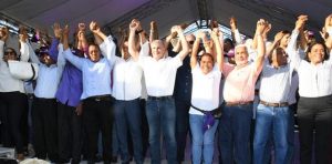 Gonzalo dice trabajará con alcaldes del Sur para impulsar su desarrollo Gonzalo dice trabajará con alcaldes del Sur para impulsar su desarrollo