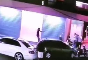 Asesinan a balazos a un hombre que administró bar de César el Abusador Asesinan a balazos a un hombre que administró bar de César el Abusador