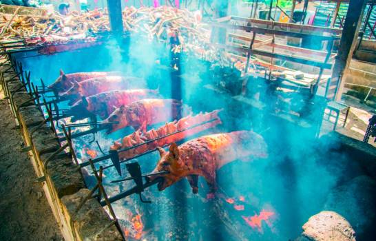 Asadores de cerdo de Santiago se acogen s regularización Alcaldía imagen
