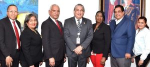 Notarios y cónsul acuerdan asistir comunidad dominicana