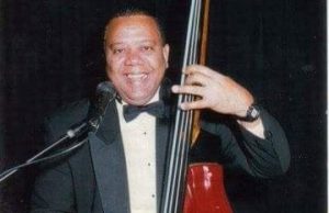 Muere de un aparente infarto el bajista y arreglista Cuso Cuevas Muere de un aparente infarto el bajista y arreglista Cuso Cuevas