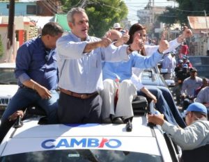 Abinader y PRM condenan resolución permite funcionarios hacer campaña Abinader y PRM condenan resolución permite funcionarios hacer campaña