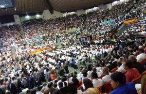 Miles participan en Santiago en el evento Red Global Mujeres por Paz