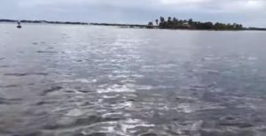 BANI: Derrame de combustible en playa Salinas al hundirse nave turca