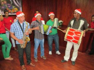 Semana dominicana matizada por festividades navideñas