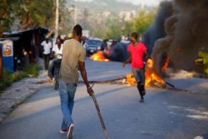 Pandillas armadas en Haití provocan la muerte de venticuatro personas