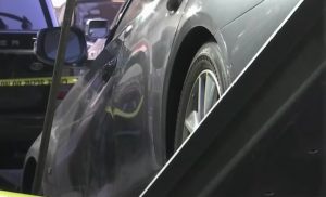 Empleado de un estacionamiento muere aplastado por un vehículo en Manhattan