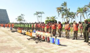 ASDE y MOPC inician jornada bacheo de calles, fumigación y limpieza