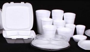 El gobernador Andrew Cuomo quiere prohibir los envases de «foam»