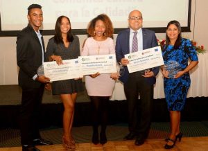 MICM entrega premio periodístico “Comunica Cultura para la Calidad” MICM entrega premio periodístico “Comunica Cultura para la Calidad”