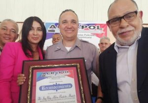 BONAO: Cronistas policiales reconocen director PN y empresario César Cerda