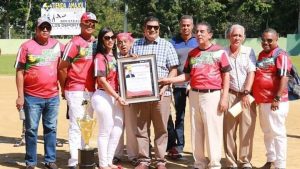 Las Maras, Rebeldes, Sobaos y Marlins clasifican en Softbol Navideño Las Maras, Rebeldes, Sobaos y Marlins clasifican en Softbol Navideño