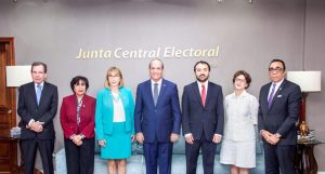 JCE recibe misión de observación de la OEA de las elecciones municipales