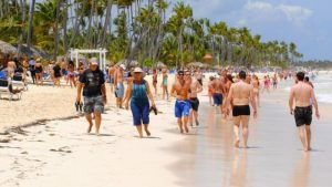 El turismo dominicano necesitará un año para su paulatina recuperación
