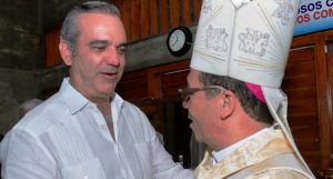 Abinader respalda llamado iglesia de RD de votar por personas honestas Abinader respalda llamado iglesia de RD de votar por personas honestas