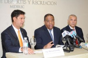 Ministerio de Deportes anuncia recuperación estadios de fútbol