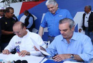 SANTIAGO: Abinader firma acuerdo construcción planta aguas residuales