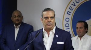 Abinader muestra su oposición a venta del 50 % de Punta Catalina