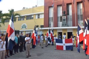 Ministro de Educación exhorta a estudiantes conocer historia dominicana