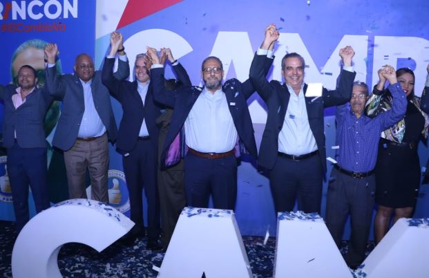 Abinader alterna apoyo a candidatos con agenda de crecimiento del PRM imagen