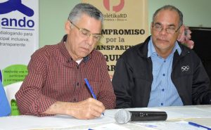 Aspirantes Alcaldía Santo Domingo Este firman compromiso de equidad