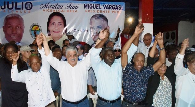 Miguel Vargas encabeza acto de apoyo a candidatos municipales en SDN imagen