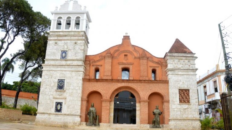 La Iglesia De Santa Bárbara Es Un Cofre Mágico Del Caribe Almomento